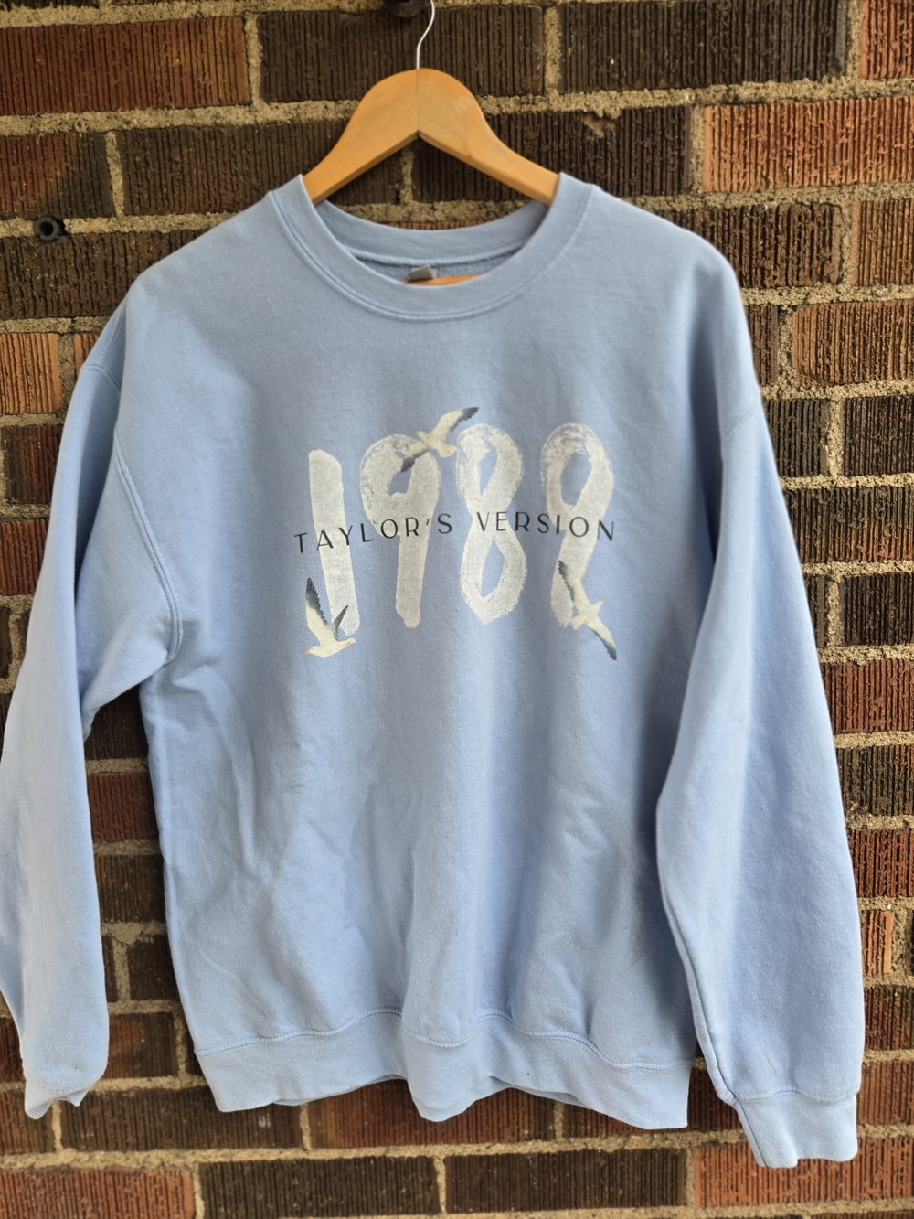 '1989' Light Blue Crewneck Sweatshirt